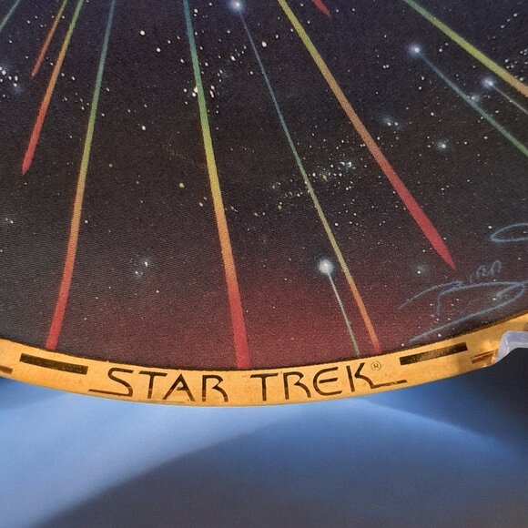 Star Trek The Voyagers Plate - U.S.S Enterprise NCC-1701-D Plate - Picture 2 of 9